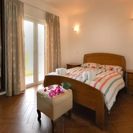 Alice - Free Wifi & Air Co & Swimming Pool - By Bedzy Villa