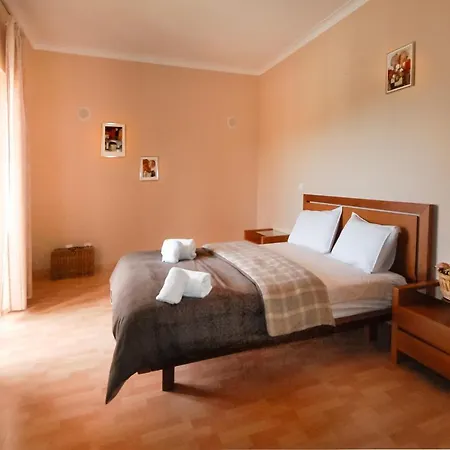 Alice - Free Wifi & Air Co & Swimming Pool - By Bedzy Villa *
